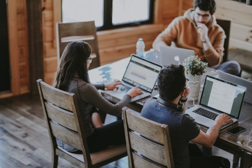 Make the most of your online classes A group of people on their laptops