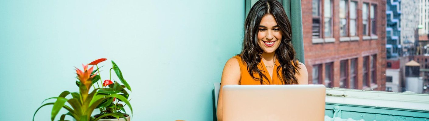 A student studying online