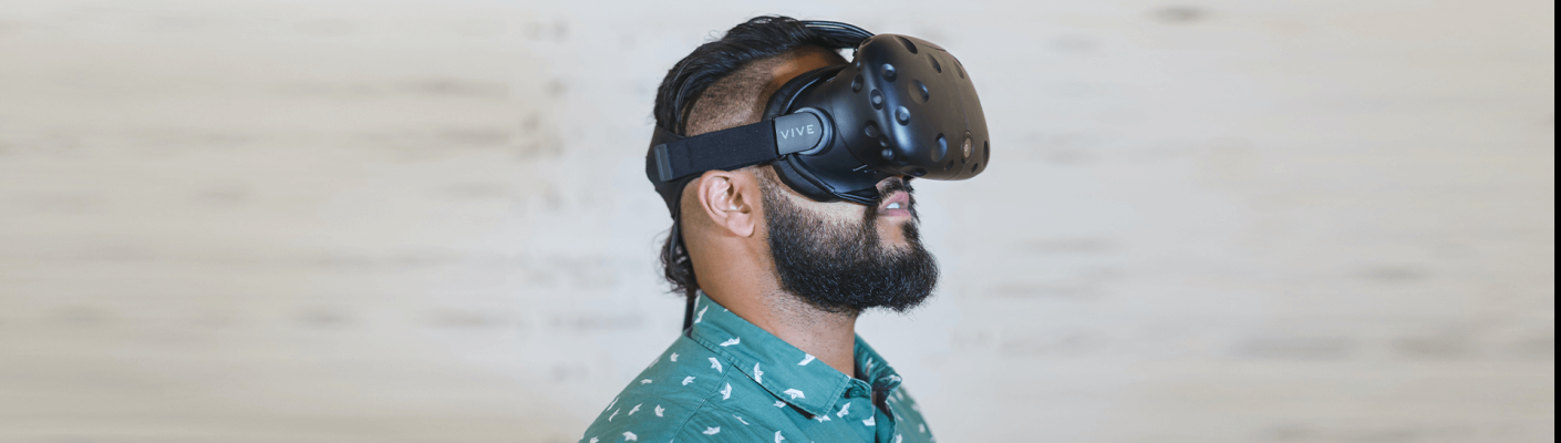 VR vs AR Blog Header Image - Tulane School of Professional Advancement
