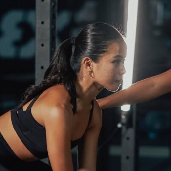 What's the Difference Between a Personal Trainer and a Fitness Coach?