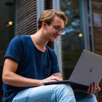 5 Questions to Help You Decide Between a Master’s and a Graduate Certificate Program
